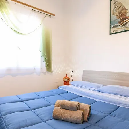 Casa Vacanze Isa E Vane Apartment *