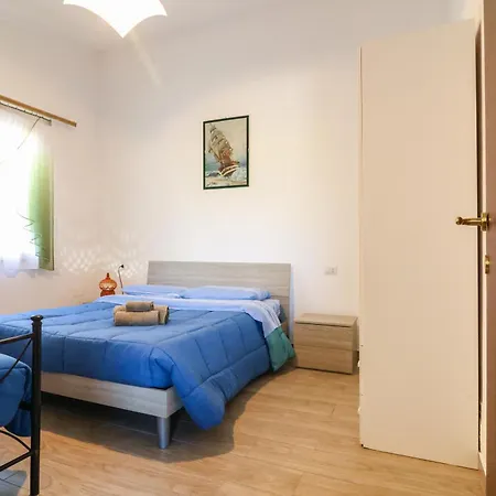 Casa Vacanze Isa E Vane 아파트 산타도메니카